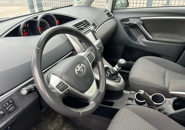 Toyota Verso cena 15500 przebieg: 109535, rok produkcji 2014 z Kalisz małe 172